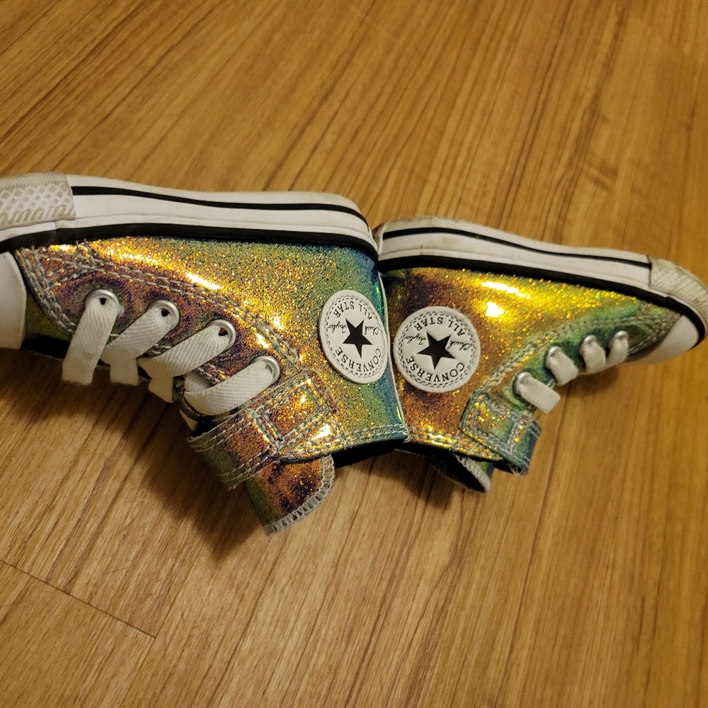 Kids converse